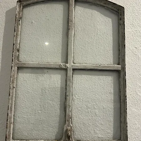Apartament Akri *